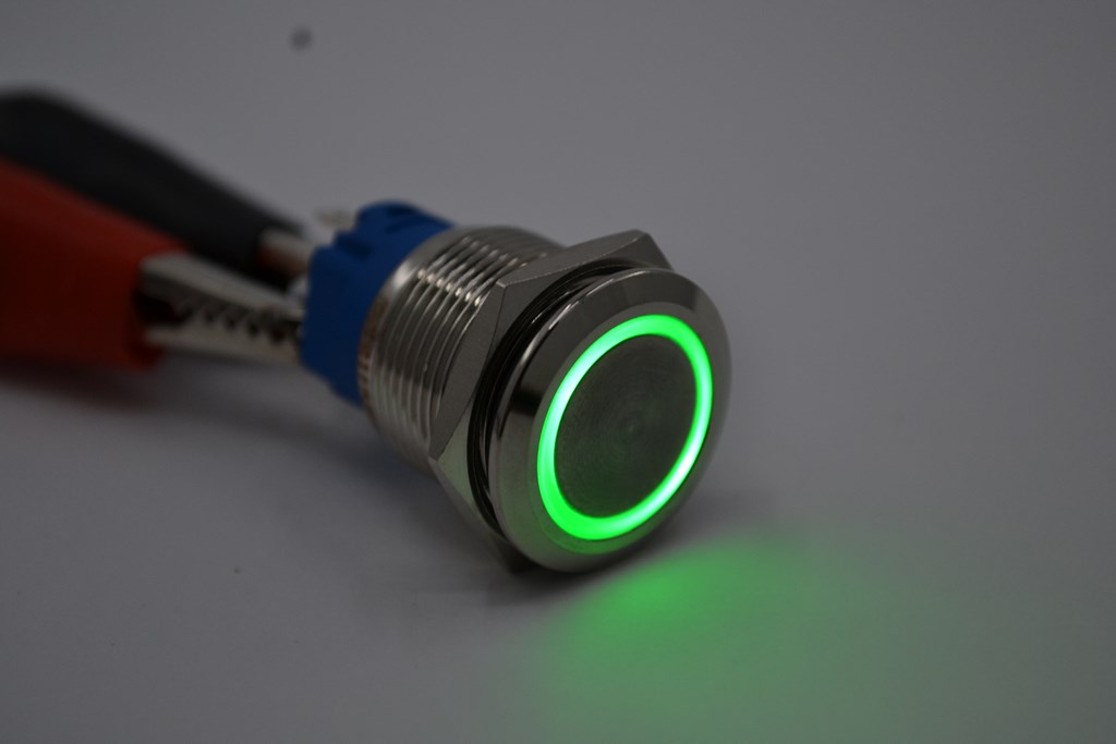 19mm Yaylı Metal Buton Yeşil Işıklı 1NO/1NC Anahtar 12V 24V