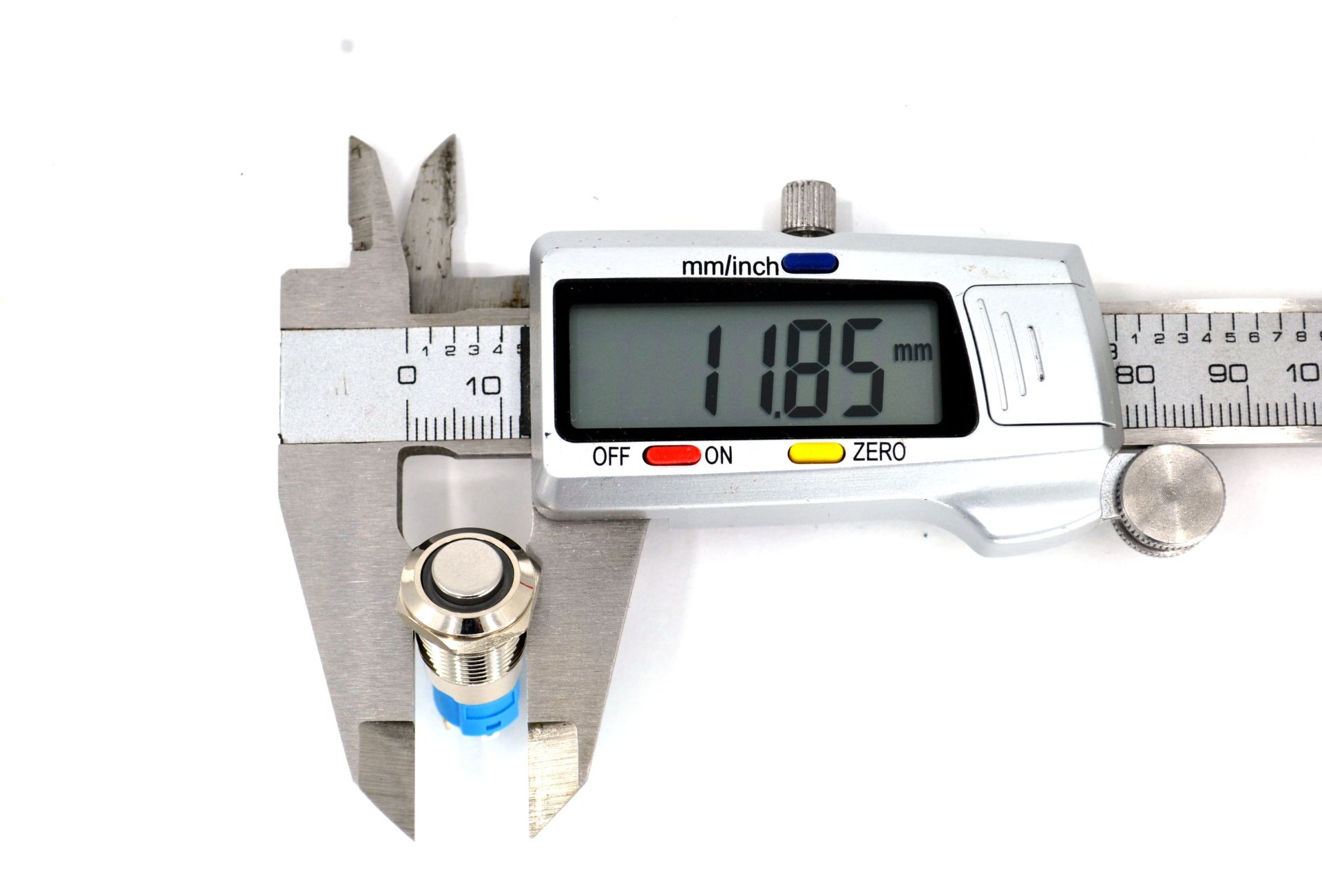12mm Kalıcı Anahtar 12V 24V Yeşil Işıklı Yuvarlak Metal