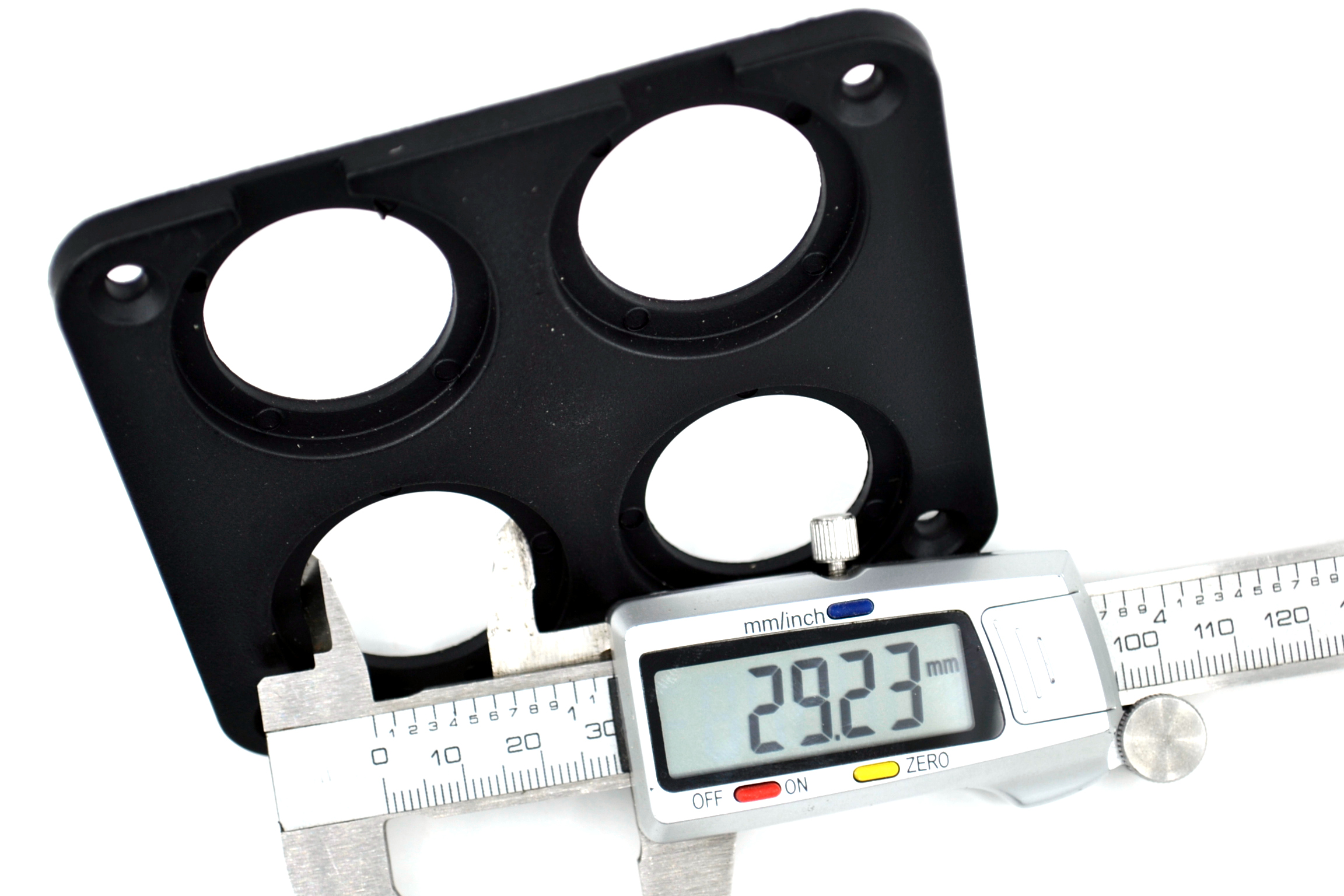 4 Yuvarlak Delikli Pano Montaj Port Plastik Yuva Çakmak USB Panel