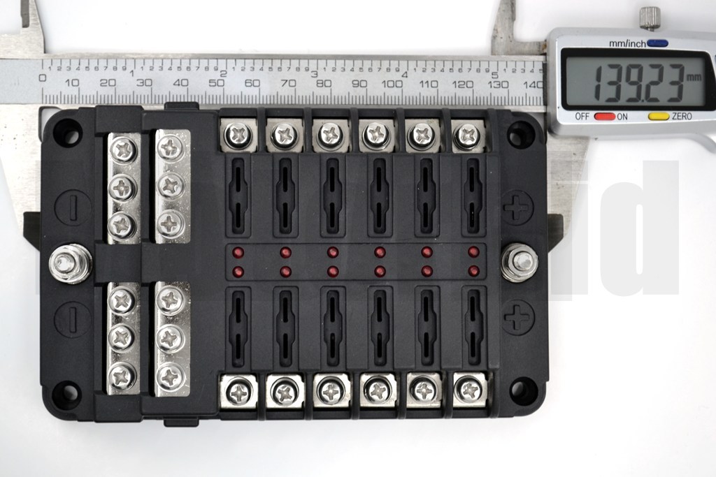 Şase Baralı Bıçak Sigorta Kutusu 12 Port İkaz Ledli Etiketli